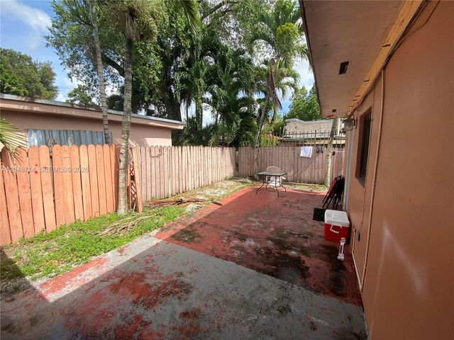 2460 NW 15th Street 4, Miami, FL 33125