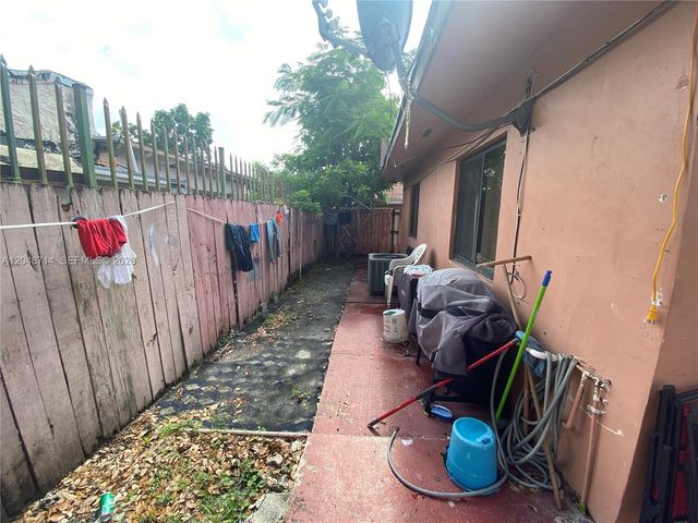 2460 NW 15th Street 4, Miami, FL 33125