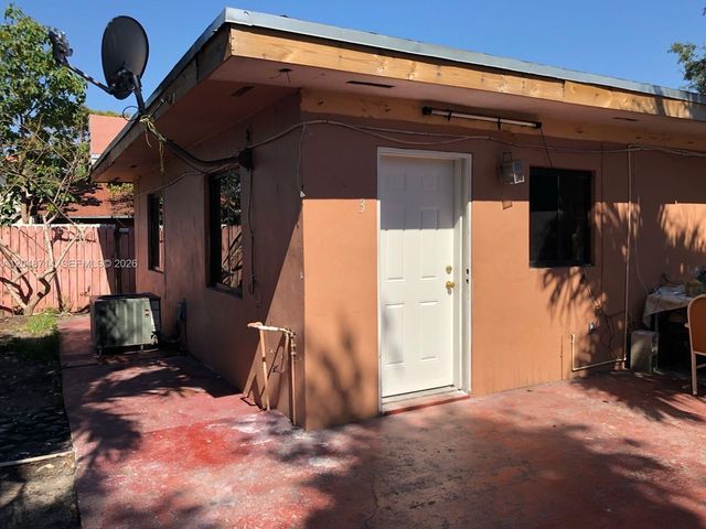2460 NW 15th Street 4, Miami, FL 33125