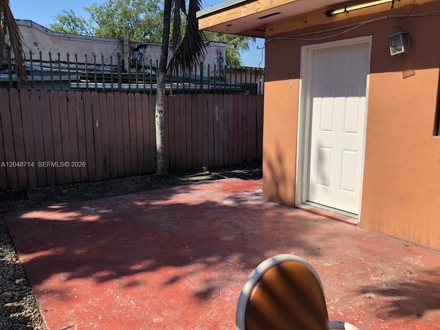 2460 NW 15th Street 4, Miami, FL 33125