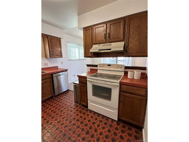 8005 W Ontario Pl, Littleton, CO 80128