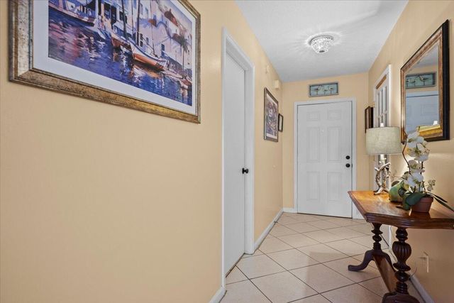 1419 Riverside Circle, Wellington, FL 33414