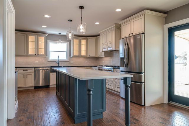 W1461 Maureen Court, Lake Geneva, WI 53147