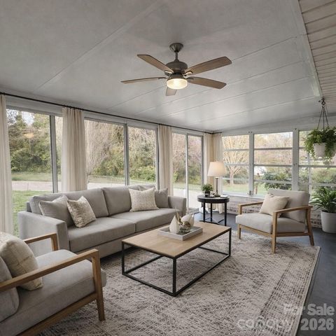 607 12th Avenue NE, Hickory, NC 28601