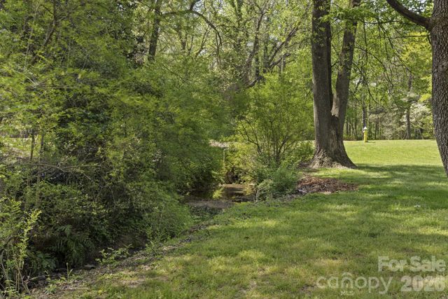 607 12th Avenue NE, Hickory, NC 28601