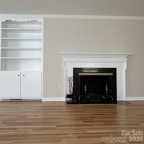 607 12th Avenue NE, Hickory, NC 28601