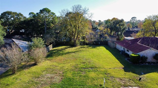 4908 Green Willow Lane, Dickinson, TX 77539