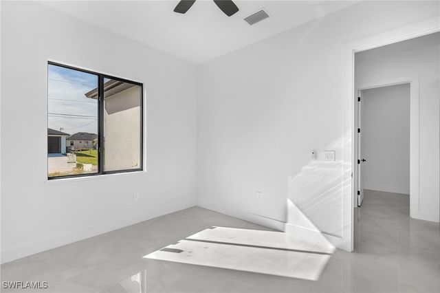 3409 24th ST SW, Lehigh Acres, FL 33976