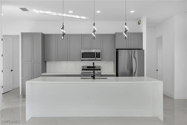 3409 24th ST SW, Lehigh Acres, FL 33976