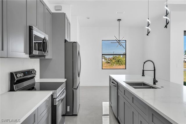 3409 24th ST SW, Lehigh Acres, FL 33976