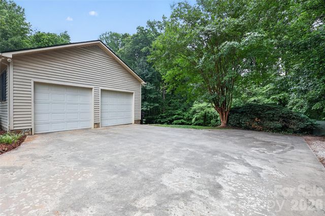 711 Candlewick Drive, Salisbury, NC 28147