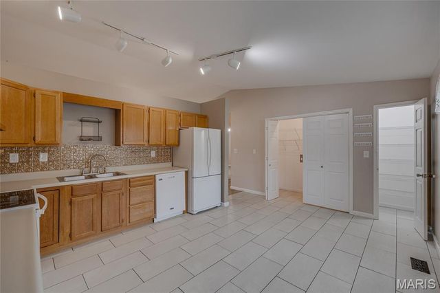 507 Pine Street, Farmington, MO 63640