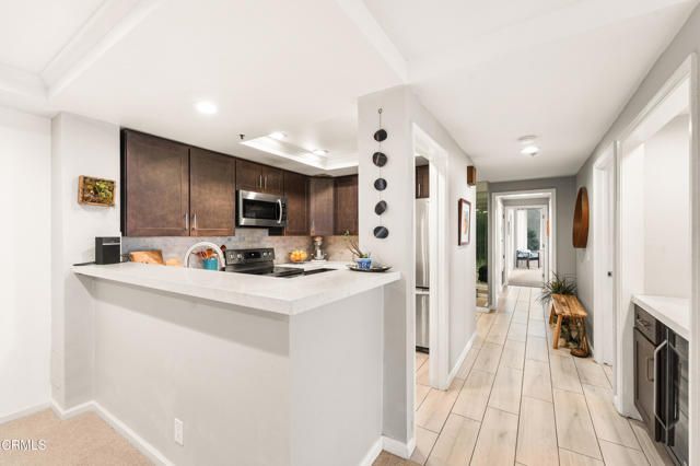 880 W 1st Street 302, Los Angeles, CA 90012