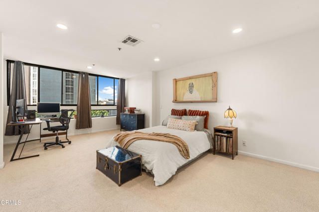 880 W 1st Street 302, Los Angeles, CA 90012