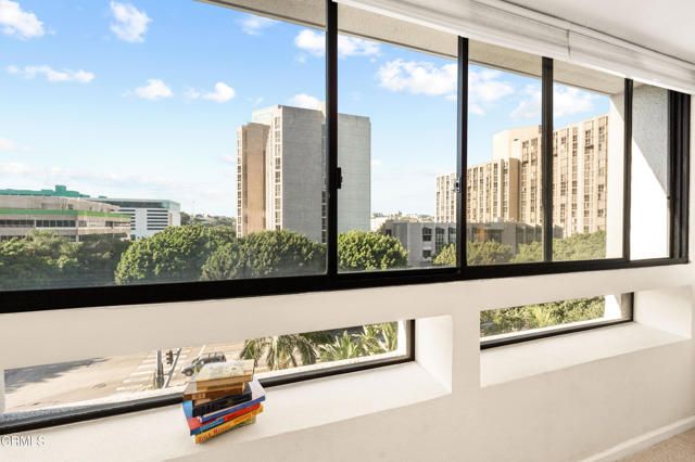 880 W 1st Street 302, Los Angeles, CA 90012