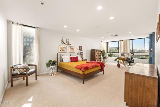 880 W 1st Street 302, Los Angeles, CA 90012