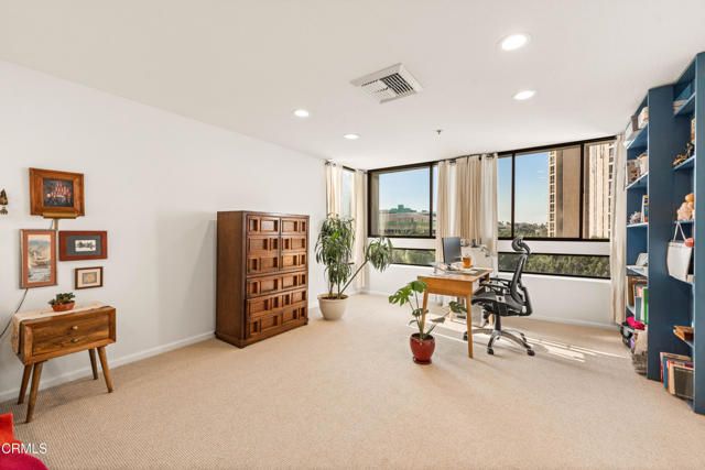 880 W 1st Street 302, Los Angeles, CA 90012