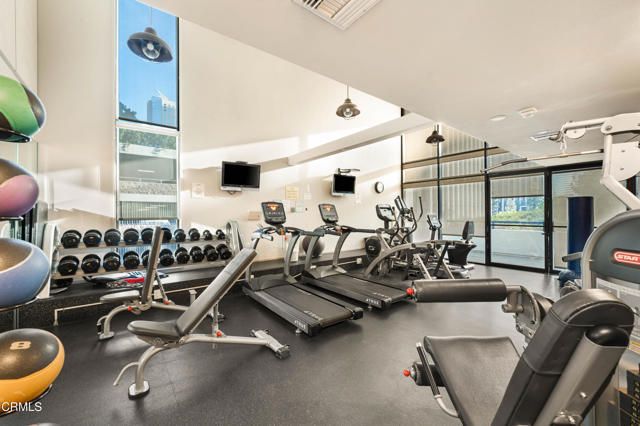 880 W 1st Street 302, Los Angeles, CA 90012