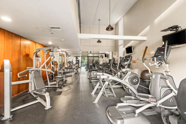 880 W 1st Street 302, Los Angeles, CA 90012