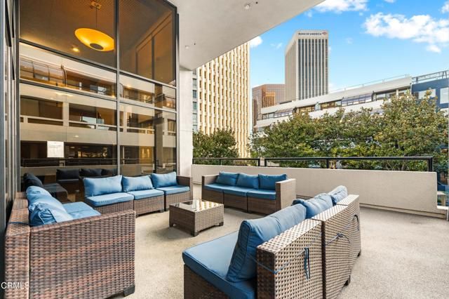 880 W 1st Street 302, Los Angeles, CA 90012