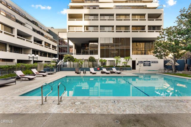 880 W 1st Street 302, Los Angeles, CA 90012