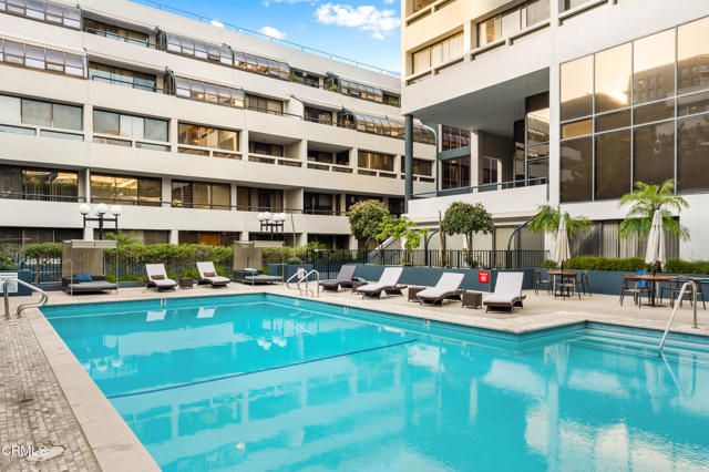 880 W 1st Street 302, Los Angeles, CA 90012