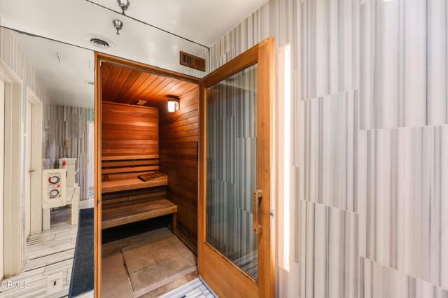 880 W 1st Street 302, Los Angeles, CA 90012