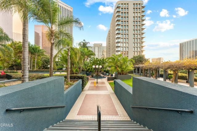 880 W 1st Street 302, Los Angeles, CA 90012