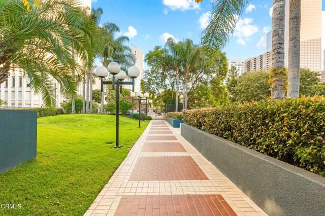 880 W 1st Street 302, Los Angeles, CA 90012