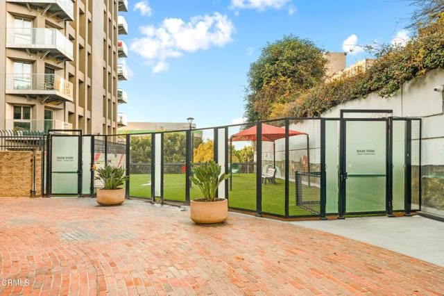 880 W 1st Street 302, Los Angeles, CA 90012