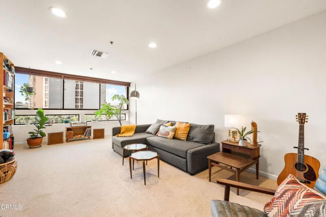 880 W 1st Street 302, Los Angeles, CA 90012