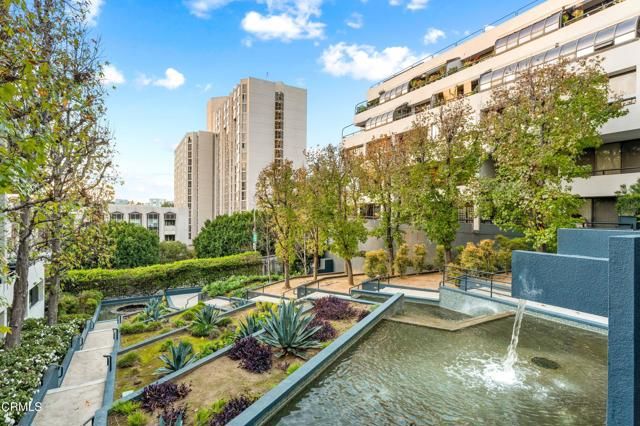 880 W 1st Street 302, Los Angeles, CA 90012