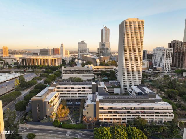 880 W 1st Street 302, Los Angeles, CA 90012