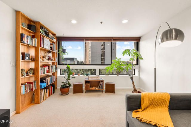 880 W 1st Street 302, Los Angeles, CA 90012