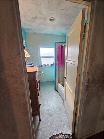 123 Douglas Street, Bakersfield, CA 93308