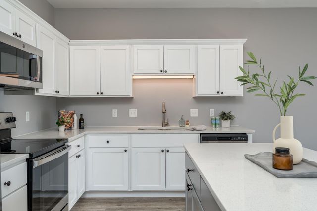 405 Prairie Rose Trail, Mankato, MN 56001