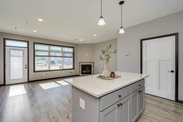 405 Prairie Rose Trail, Mankato, MN 56001