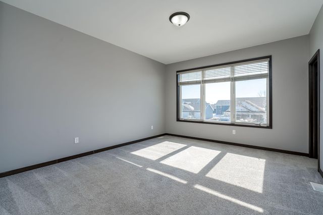 405 Prairie Rose Trail, Mankato, MN 56001