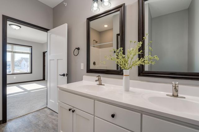 405 Prairie Rose Trail, Mankato, MN 56001