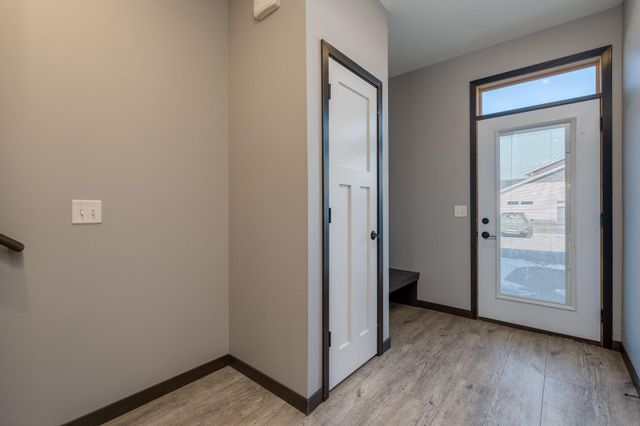 405 Prairie Rose Trail, Mankato, MN 56001