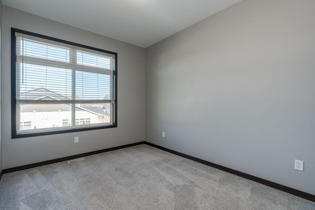 405 Prairie Rose Trail, Mankato, MN 56001