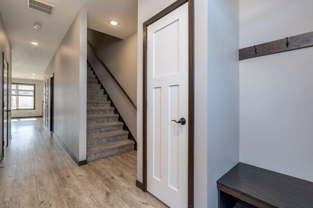 405 Prairie Rose Trail, Mankato, MN 56001