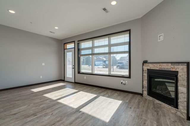 405 Prairie Rose Trail, Mankato, MN 56001