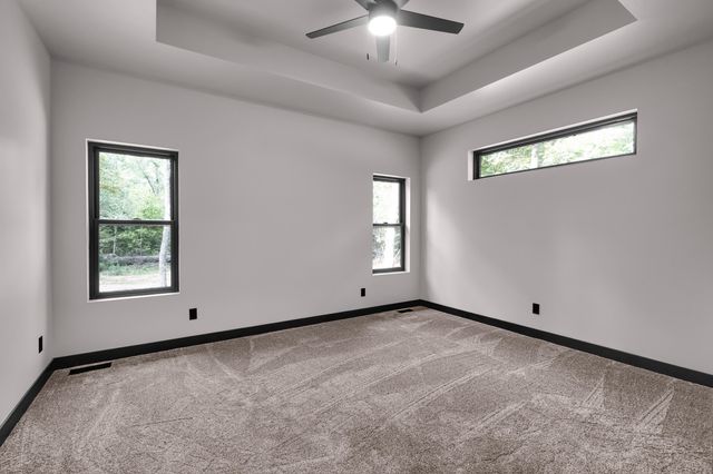 5021 Private Road 9005, West Plains, MO 65775