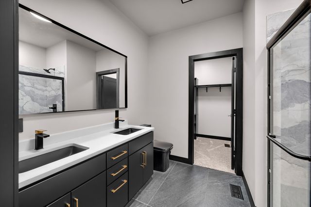 5021 Private Road 9005, West Plains, MO 65775