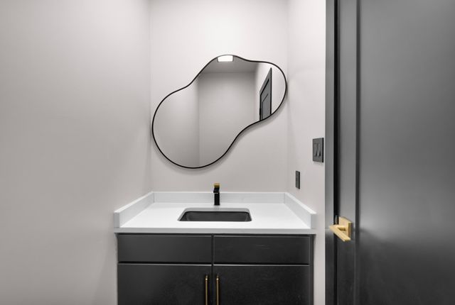 5021 Private Road 9005, West Plains, MO 65775