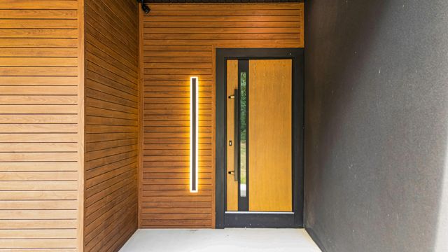 5021 Private Road 9005, West Plains, MO 65775