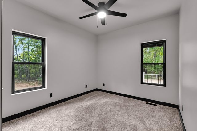 5021 Private Road 9005, West Plains, MO 65775