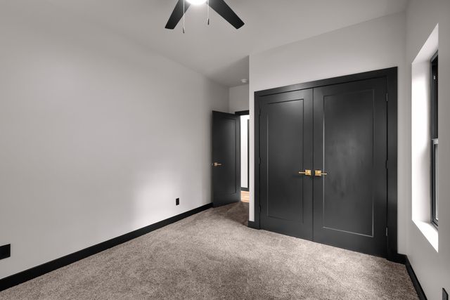 5021 Private Road 9005, West Plains, MO 65775