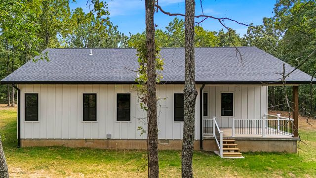 5021 Private Road 9005, West Plains, MO 65775